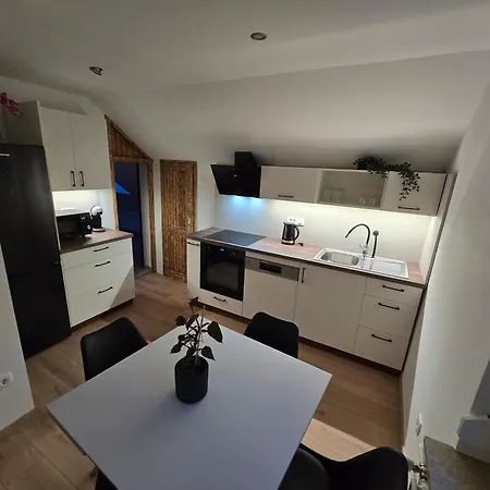Apartma Pri Skalci *
